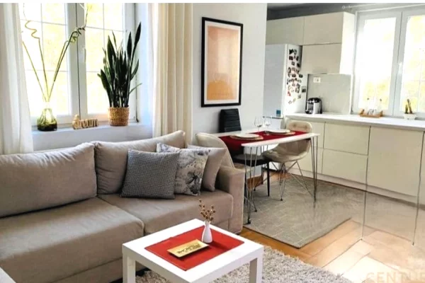 Shtepi me qera 2+1 ne Tirane - 650 Euro