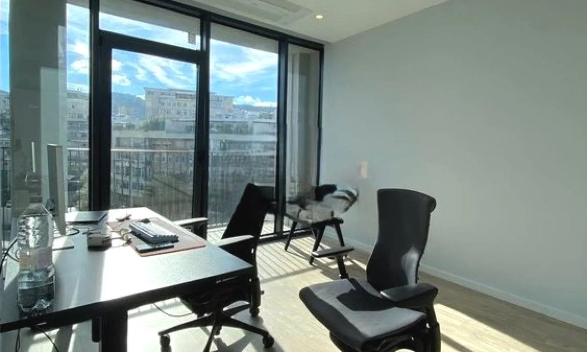 Jepet me Qira Apartament 2+1+ Parkim per Zyra lake view