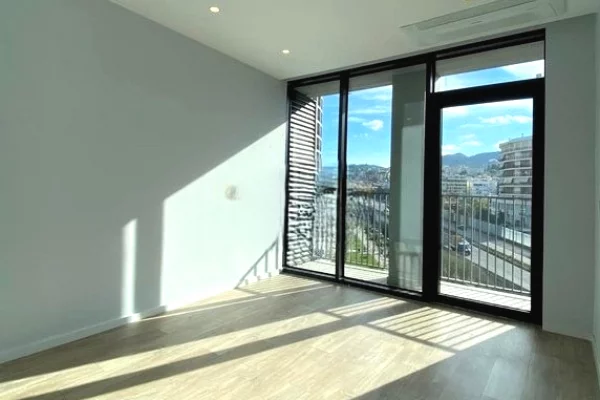 Jepet me Qira Apartament 2+1+ Parkim per Zyra lake view