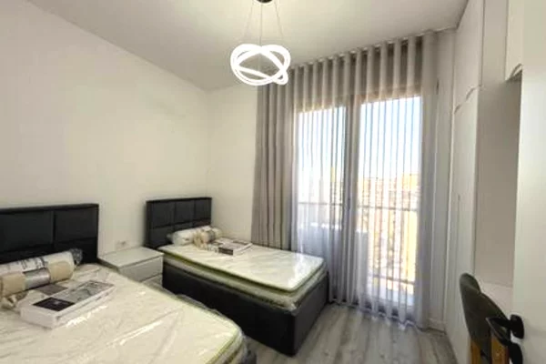Shtepi me qera Apartament ne Tirane, 2+1, Mobilimi E mobiluar, Pagesa 800  Euro.