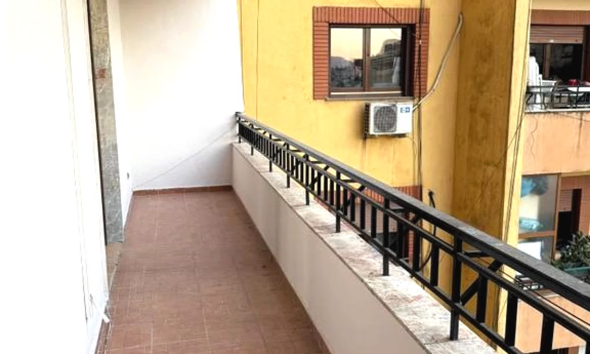 Zyre me qira tek Komuna e Parisit