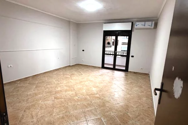 Zyre me qira tek Komuna e Parisit