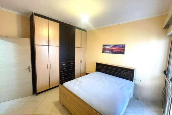 Shtepi me qera Apartament ne Tirane, 1+1, Mobilimi E mobiluar, Pagesa 550  Euro.
