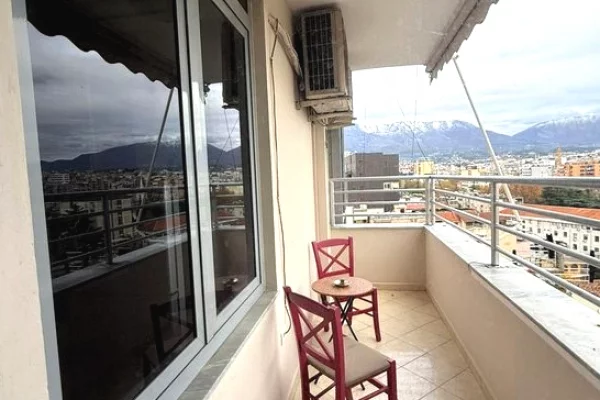 Shtepi me qera Apartament ne Tirane, 2+1, Mobilimi E mobiluar, Pagesa 1,000  Euro.