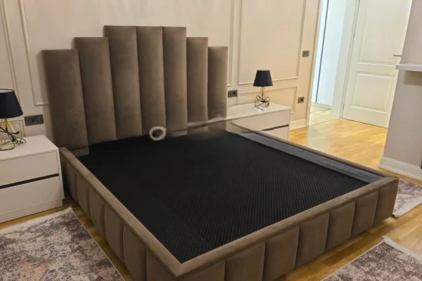 Shtepi me qera Apartament ne Tirane, 2+1, Mobilimi E mobiluar, Pagesa 2,000  Euro.