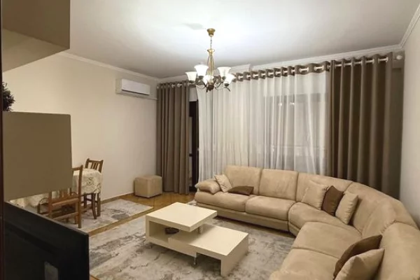Shtepi me qera Apartament ne Tirane, 2+1, Mobilimi E mobiluar, Pagesa 700  Euro.