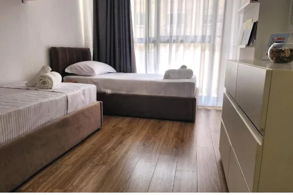 Shtepi me qera Apartament ne Tirane, 2+1, Mobilimi E mobiluar, Pagesa 800  Euro.