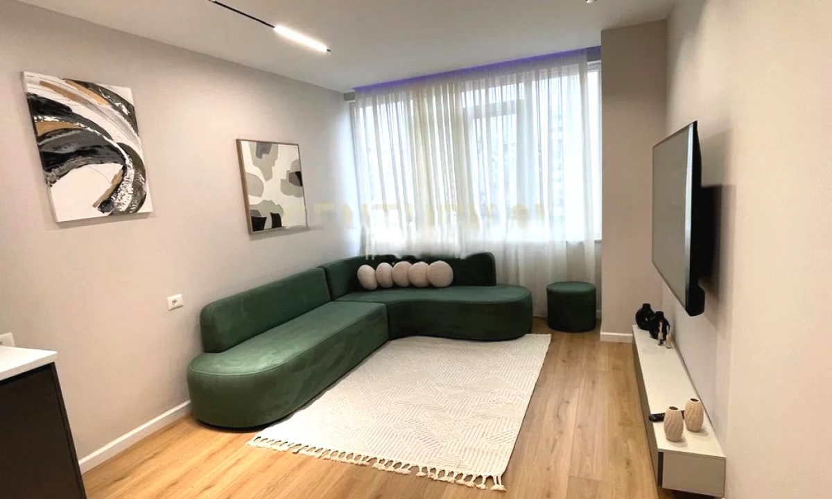 Appartamento in vendita a Tirana 1+1, Arredato