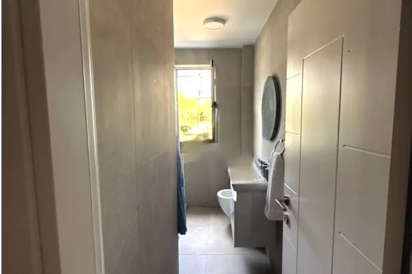 Shtepi me qera Apartament ne Tirane, 1+1, Mobilimi E mobiluar, Pagesa 700  Euro.