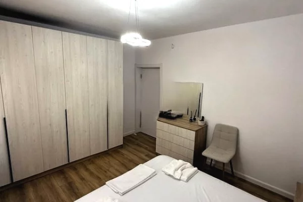 Shtepi me qera Apartament ne Tirane, 1+1, Mobilimi E mobiluar, Pagesa 700  Euro.
