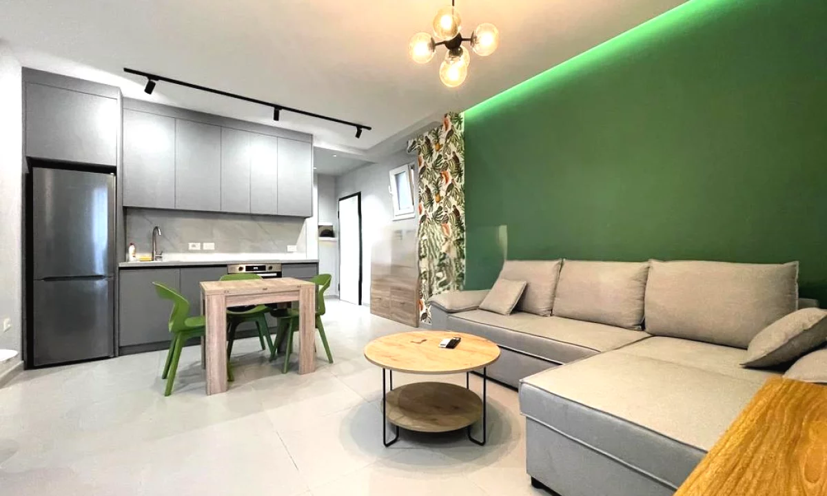 Shtepi me qera Apartament ne Tirane, 2+1, Mobilimi E mobiluar, Pagesa 750  Euro.