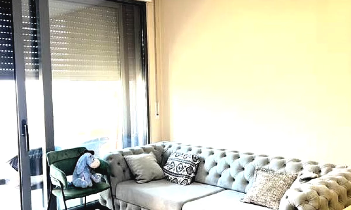 Shtepi me qera Apartament ne Tirane, 2+1, Mobilimi E mobiluar, Pagesa 750  Euro.