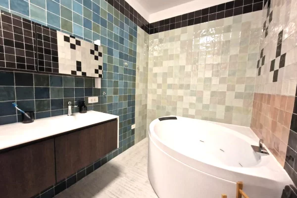 Shtepi me qera Apartament ne Tirane, 2+1, Mobilimi E mobiluar, Pagesa 1,200  Euro.