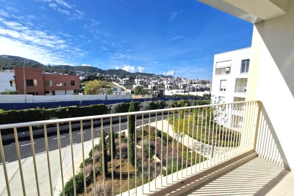 Shtepi me qera Apartament ne Tirane, 2+1, Mobilimi E mobiluar, Pagesa 1,200  Euro.