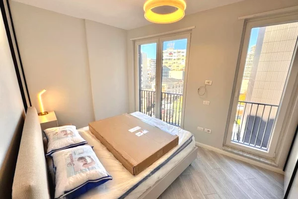 Appartamento in affitto a Tirana 2+1, Arredato