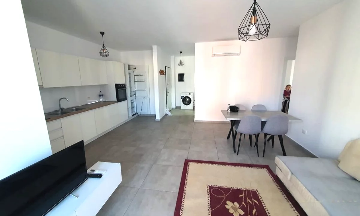 Shtepi me qera Apartament ne Tirane, 2+1, Mobilimi E mobiluar, Pagesa 600  Euro.
