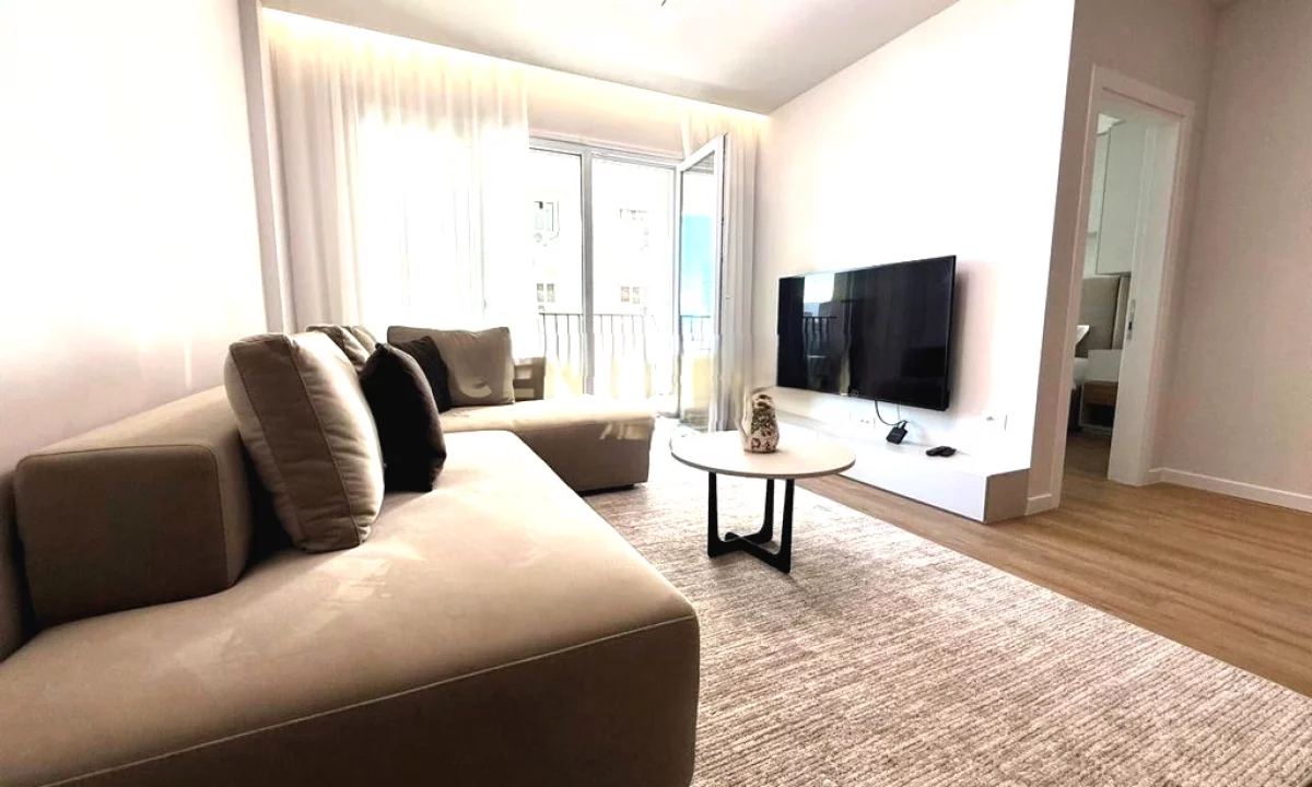 Shtepi me qera Apartament ne Tirane, 1+1, Mobilimi E mobiluar, Pagesa 750  Euro.