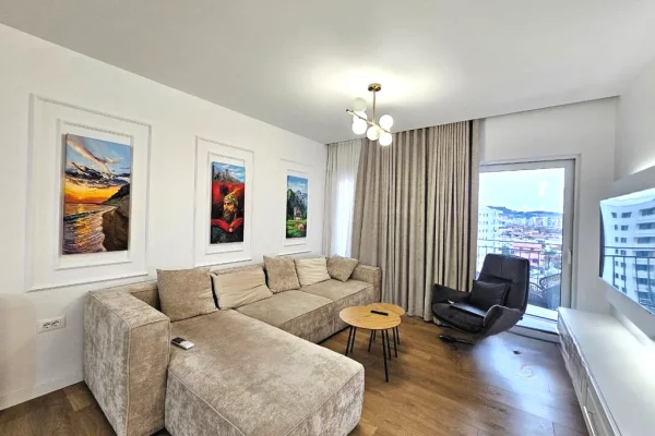 JEPET ME QIRA APARTAMENT 2+1 TE ISH FUSHA E AVIACIONIT