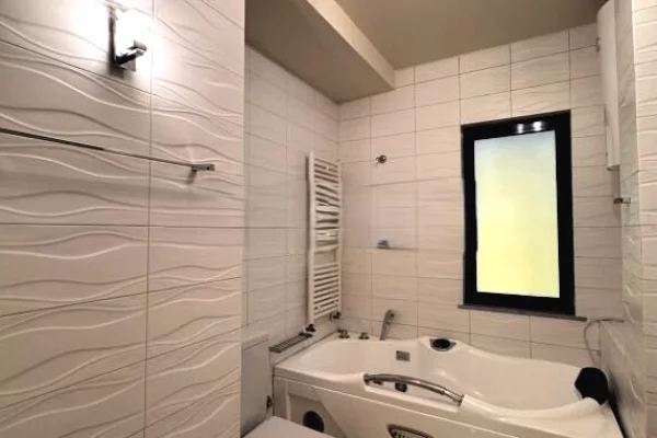 Shtepi me qera Apartament ne Tirane, 3+1, Mobilimi E mobiluar, Pagesa 1,500  Euro.