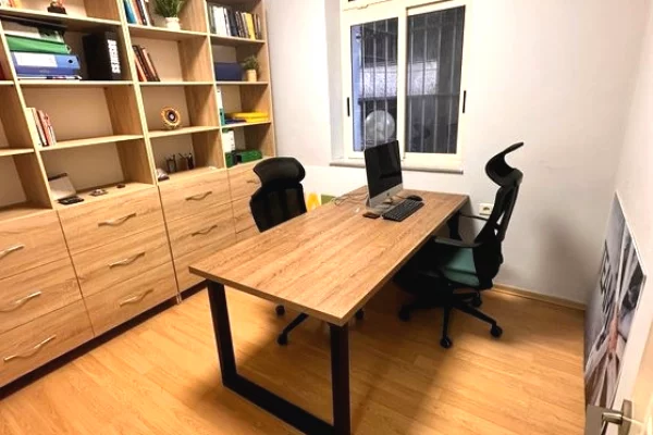 Ambient biznesi me qera 3+1 ne Tirane - 500 Euro