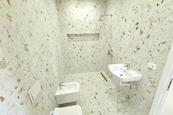 ZYRE PER QIRA NE TIRANA GARDEN BUILDING -KATI 20