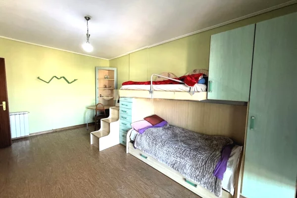 Shtepi me qera Apartament ne Tirane, 2+1, Mobilimi E mobiluar, Pagesa 700  Euro.