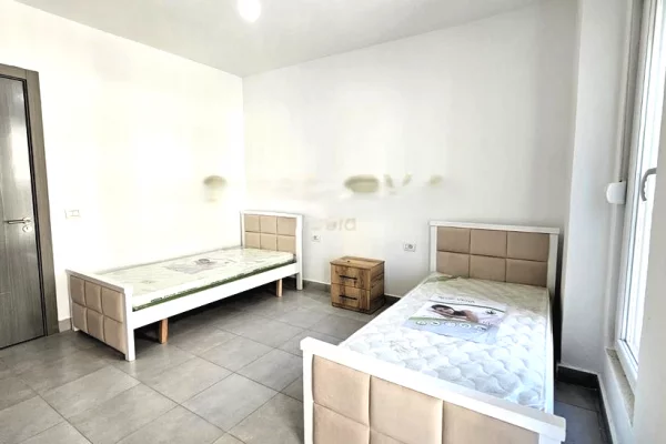 Appartamento in affitto a Tirana 2+1, Arredato