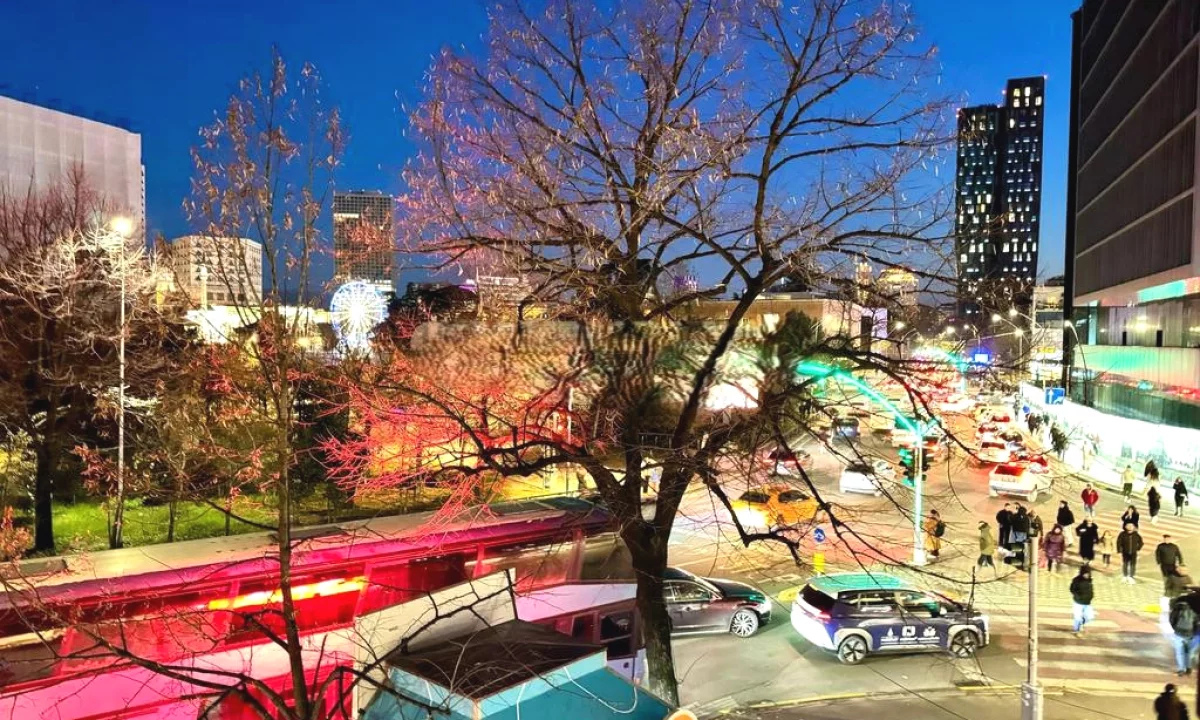 ZYRE PER QIRA TEK PIAZZA!