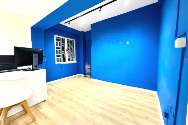 ZYRE PER QIRA TEK PIAZZA!