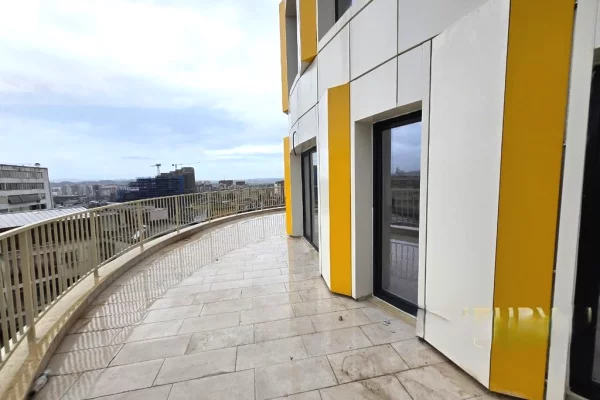 Zyre 3+2 Me Qira ne Zogu i Zi