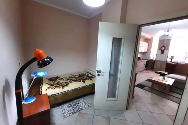 Appartamento in vendita a Tirana 2+1, Arredato