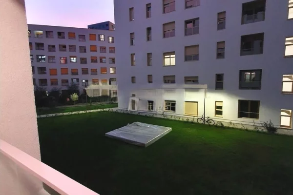 Shtepi me qera Apartament ne Tirane, 1+1, Mobilimi E mobiluar, Pagesa 450  Euro.