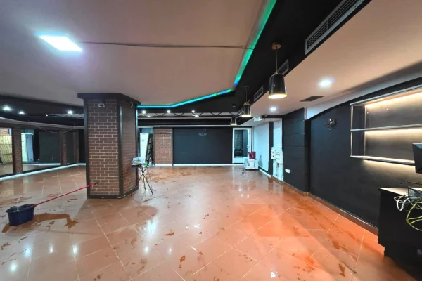 Ambient biznesi me qera 1+1 ne Tirane - 2,500 Euro