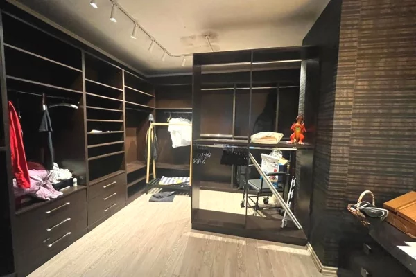 Shtepi me qera Apartament ne Tirane, 2+1, Mobilimi E mobiluar, Pagesa 1,500  Euro.