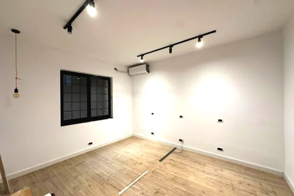 Ambient biznesi me qera 3+1 ne Tirane - 850 Euro