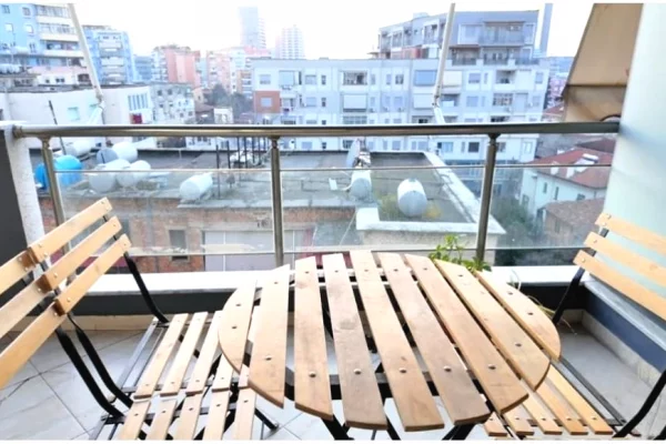 Shtepi me qera Apartament ne Tirane, 2+1, Mobilimi E mobiluar, Pagesa 820  Euro.