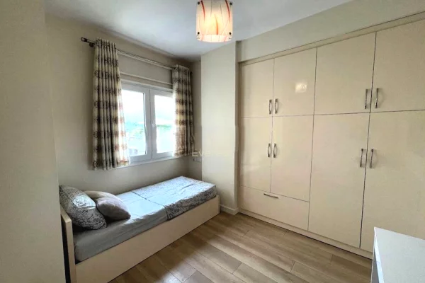 Shtepi me qera Apartament ne Tirane, 2+1, Mobilimi E mobiluar, Pagesa 850  Euro.