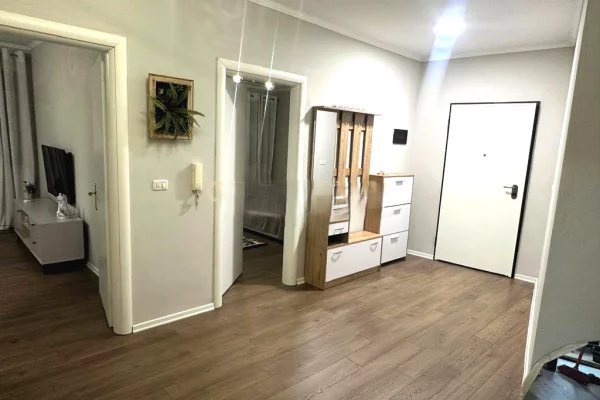 Shtepi me qera Apartament ne Tirane, 1+1, Mobilimi E mobiluar, Pagesa 750  Euro.