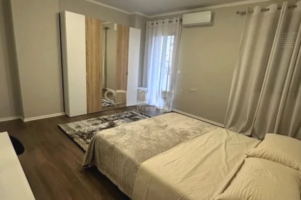 Shtepi me qera Apartament ne Tirane, 1+1, Mobilimi E mobiluar, Pagesa 750  Euro.