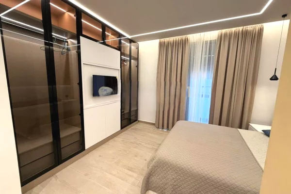 Appartamento in vendita a Tirana 2+1, Arredato