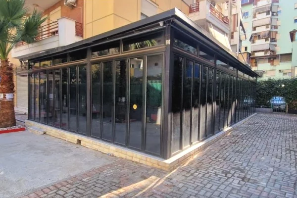 Business Property in Sale 1+1 in Tirana - 165,000 Euro