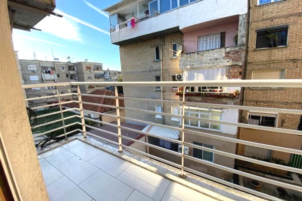 Shtepi me qera Apartament ne Tirane, 1+1, Mobilimi E mobiluar, Pagesa 550  Euro.