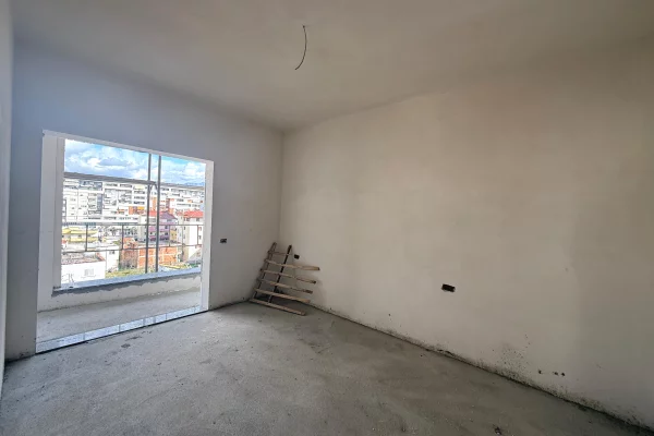 Apartment for sale in Tirana 2+1, Emty