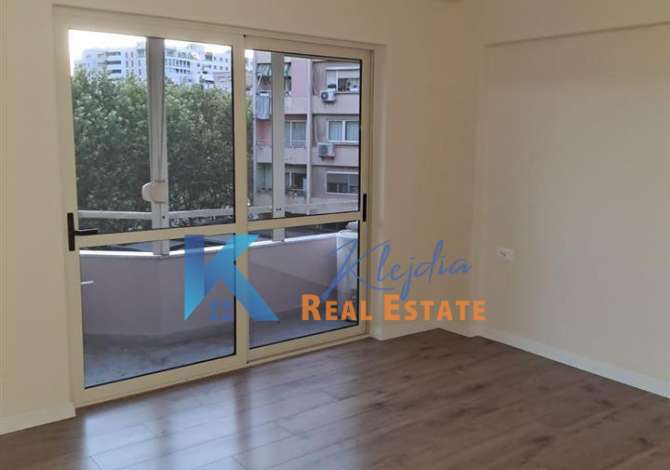 Ambient biznesi me qera 3+1 ne Tirane - 900 Euro