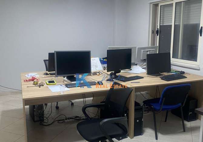 Business Property for Rent 3+1 in Tirana - 550 Euro