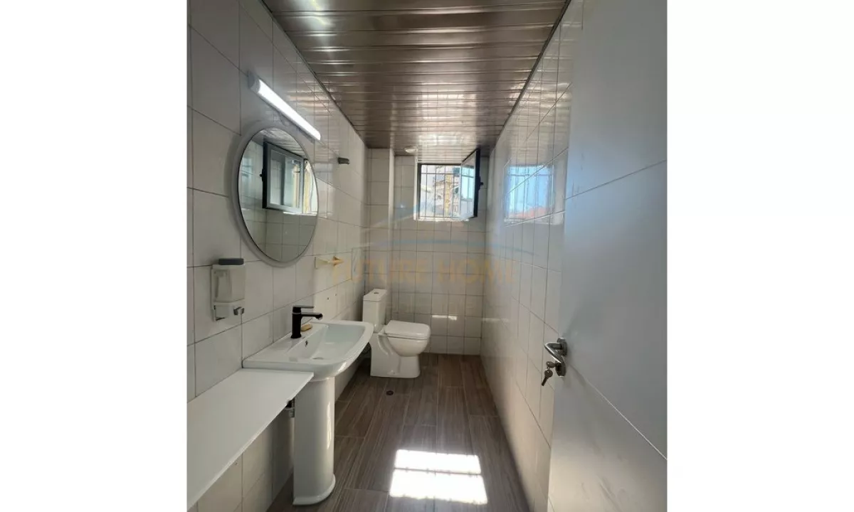 Qera, Ambient Biznesi, Bulevardi Zogu I