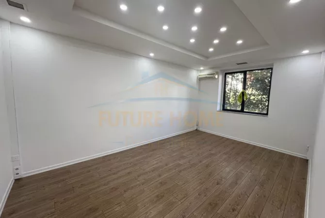 Qera, Ambient Biznesi, Bulevardi Zogu I