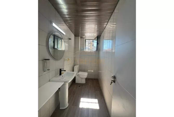 Business Property for Rent 1+1 in Tirana - 1,500 Euro