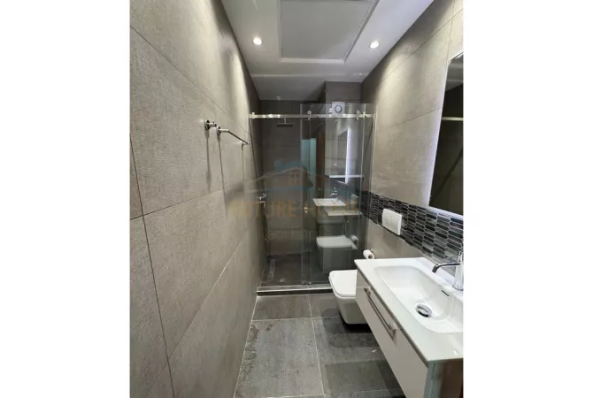 Shtepi me qera Apartament ne Tirane, 2+1, Mobilimi E mobiluar, Pagesa 800  Euro.