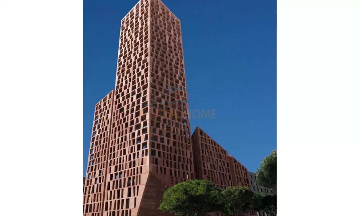 Shtepi ne shitje Apartament ne Tirane, 2+1, Mobilimi Bosh, pa mobiluar, Pagesa 272,400  Euro.